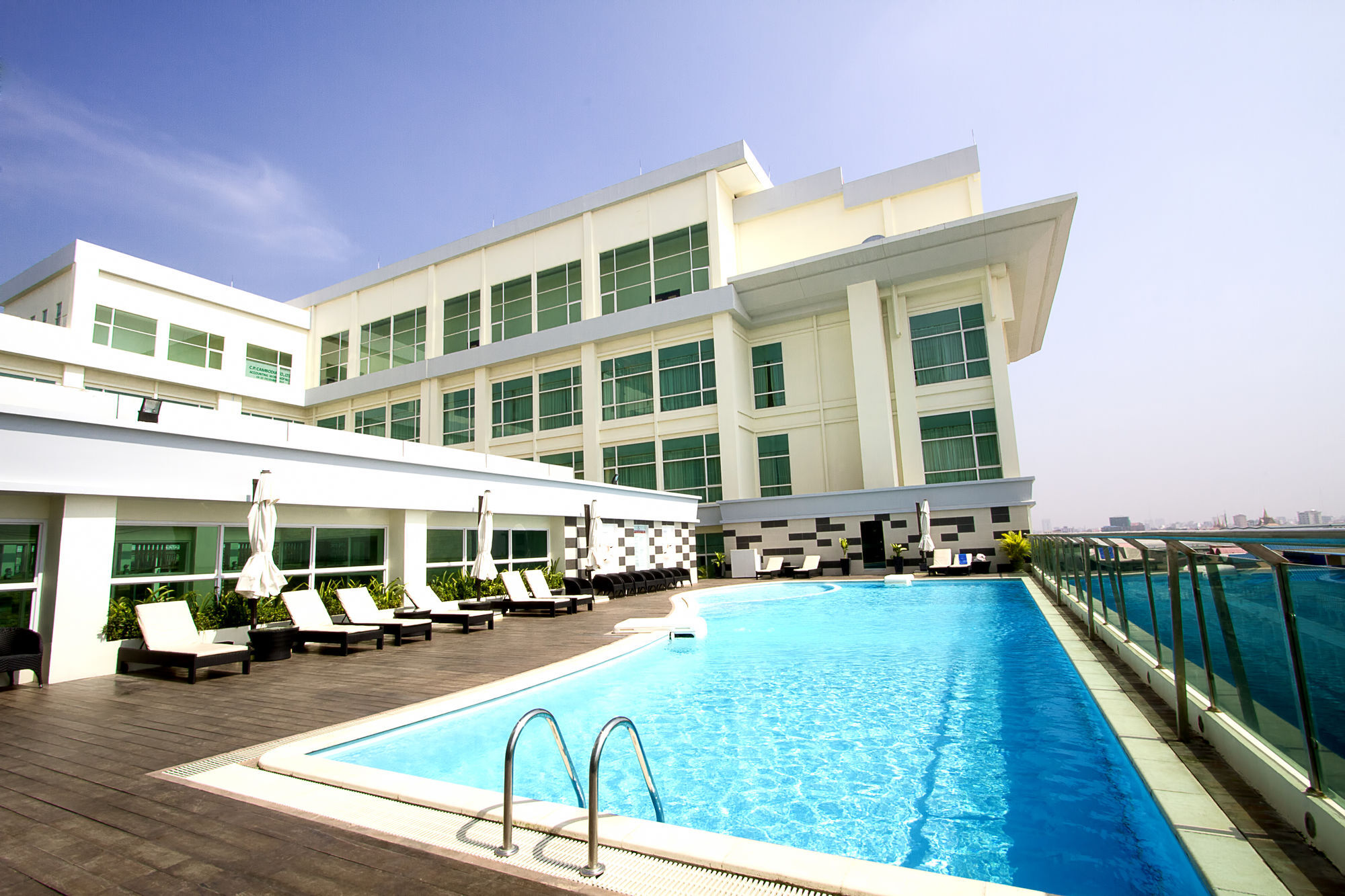 Dara Airport Hotel Phnom Penh Exterior photo